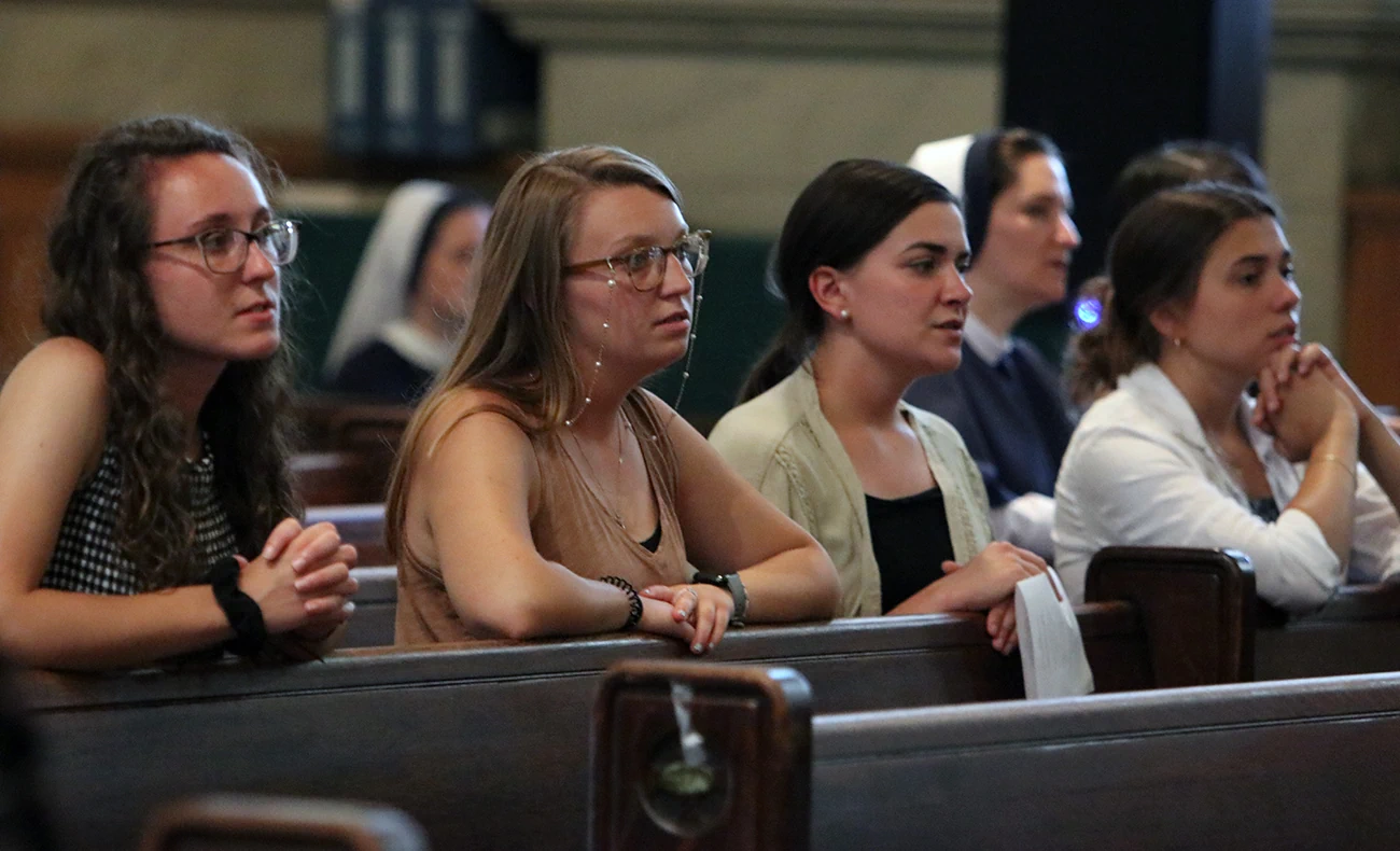 mass attendees